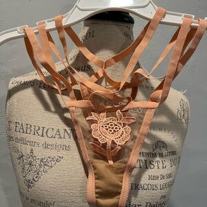 For Love & Lemons Skivvies Panties Size S
Crotch is lined